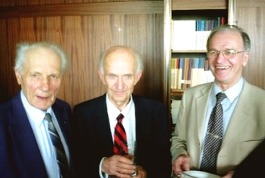 70-mečiai akademikai, 2001